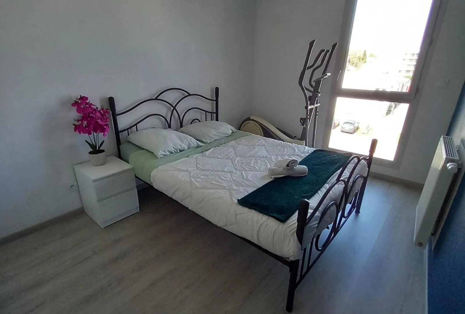 Appartement Le Barbusse Lyon-T3-Garage-Terrasse-3 Lits-Home Cinema Pierre-Bénite